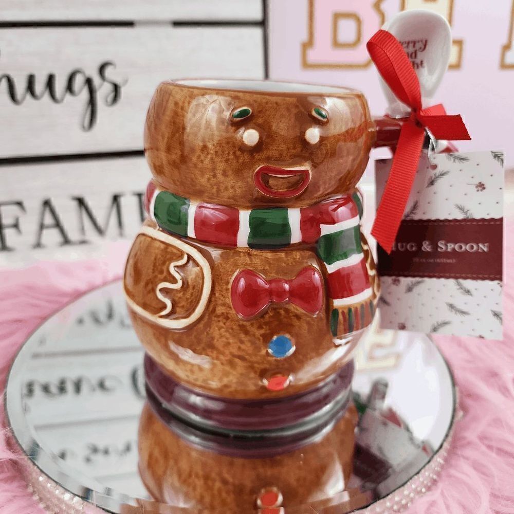 Gingerbread Joy: Festive Coffee Mug for Seasonal Sips!
